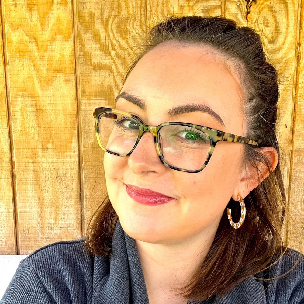 Meet your Posher, Noelle